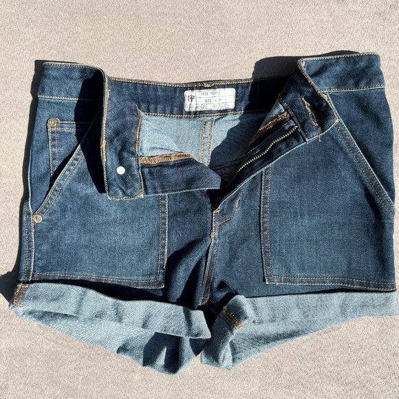 Free People - Lily Cuffed High Rise Shorts - High Waisted Dark Wash -  sz 27 - Picture 9 of 11